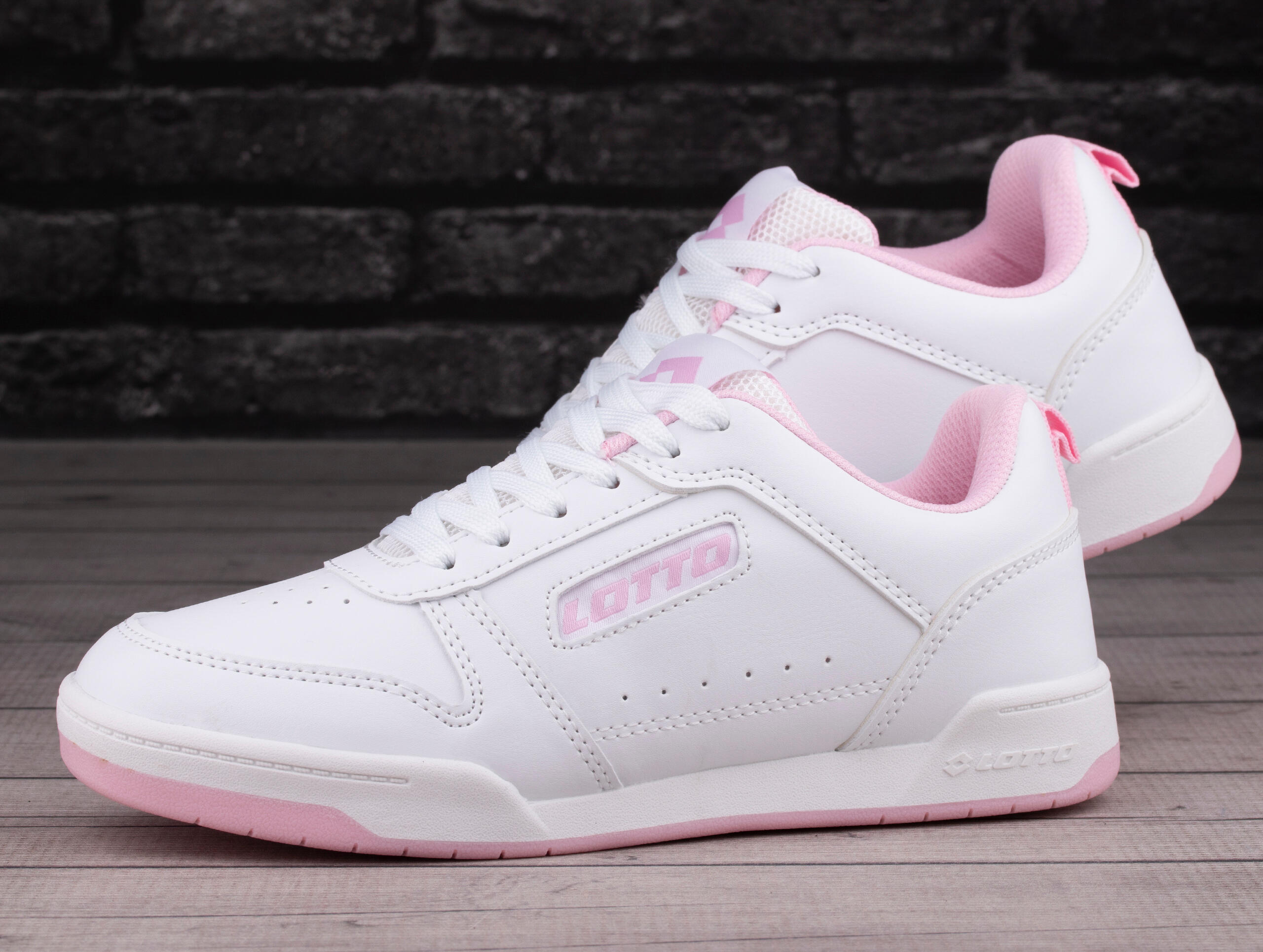Buty damskie sportowe do chodzenia Lotto TOCO BC 3/7