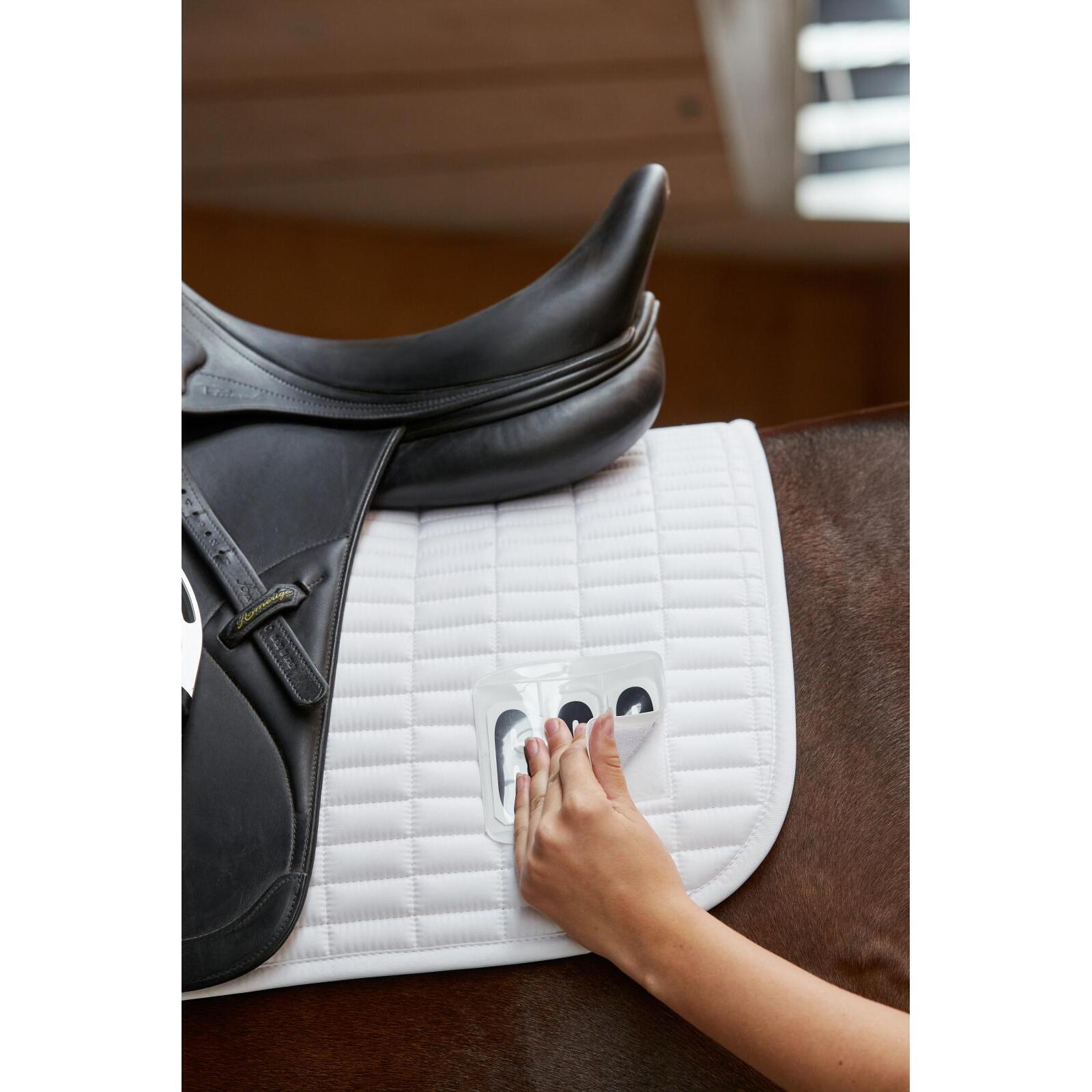 Tapis de selle pour cheval avec espace scratch HorseGuard 3/3