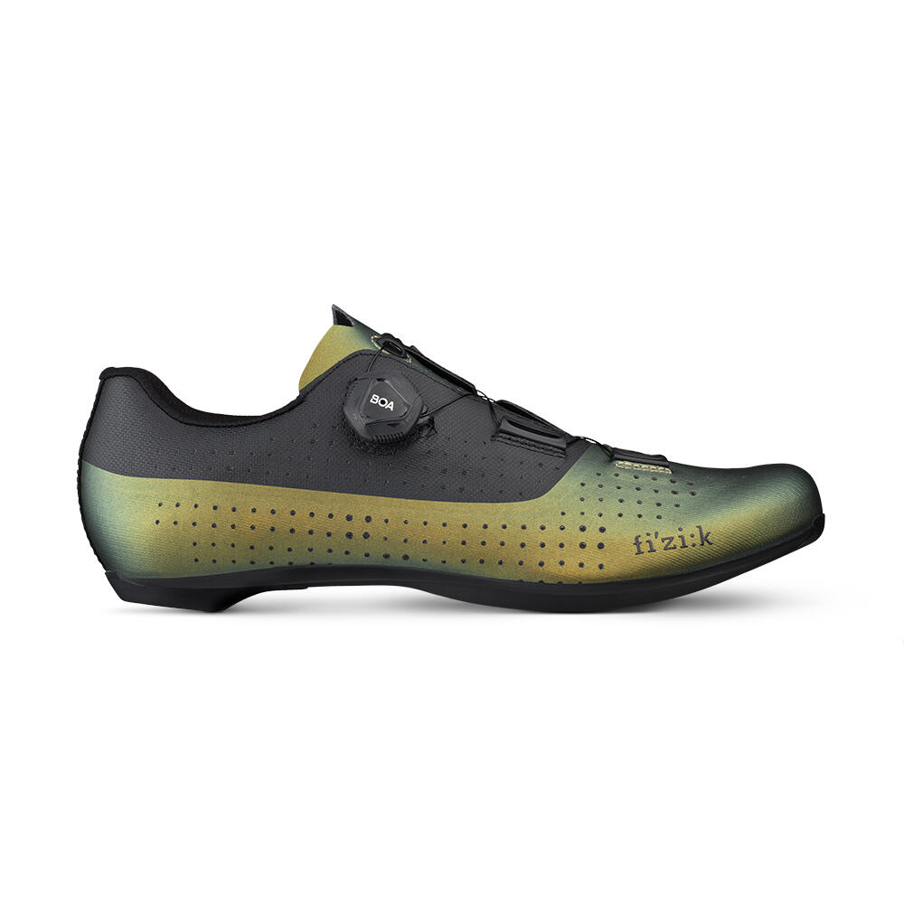 ウェア TEMPO OVERCURVE R4 IRIDESCENT WIDE Fizik Tempo Overcurve R4 Wide - Iridescent Copper/ Black
