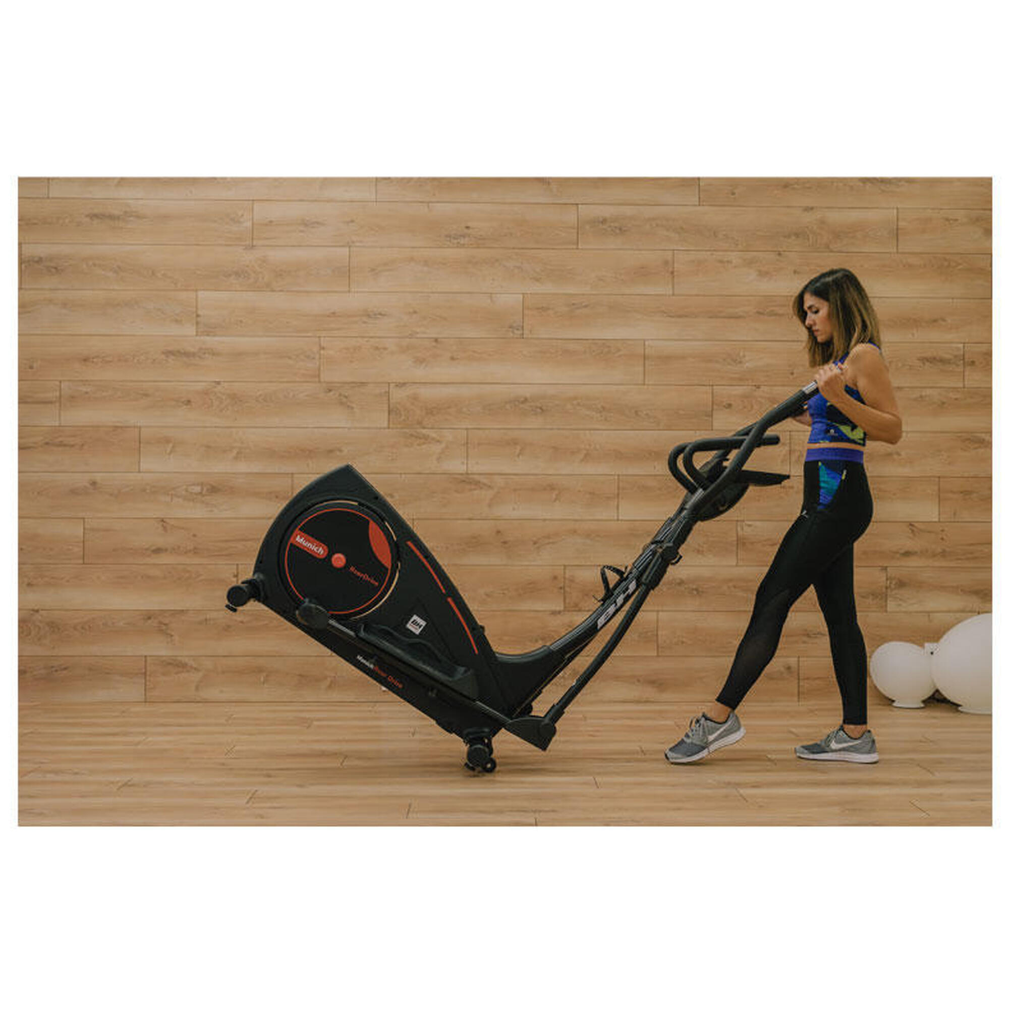 Munich Connect Crosstrainer - Kinomap,Zwift - vliegwiel 12kg - LED monitor