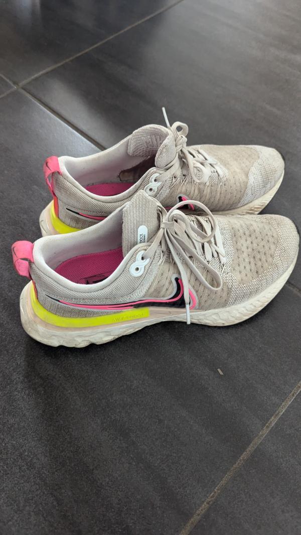 NIKE picture