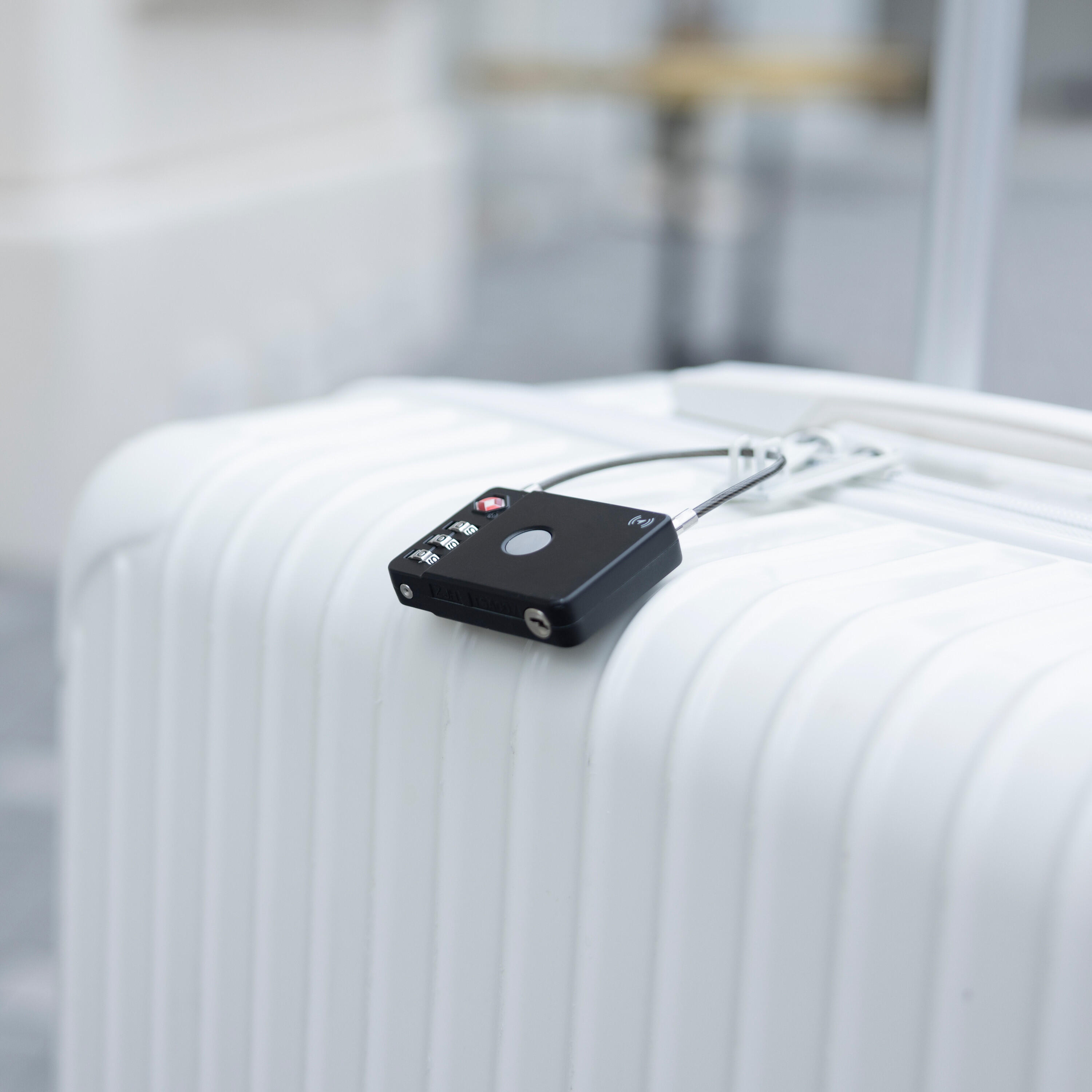 Cadenas bagage avec tracker intégré Mili 4/7