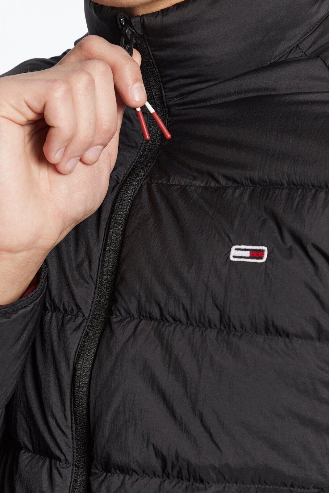 Piumino uomo leggero con maniche a raglan 3/6