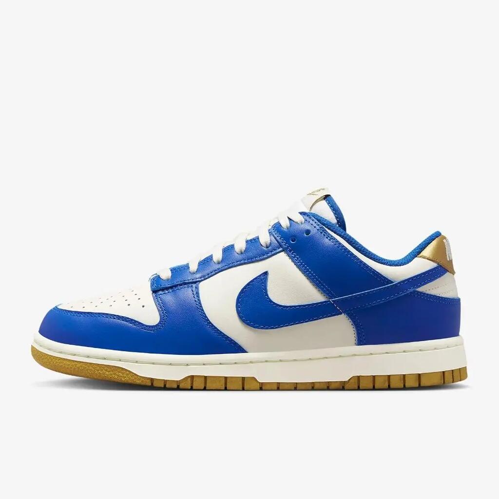 Nike Womens Dunk Low Trainers