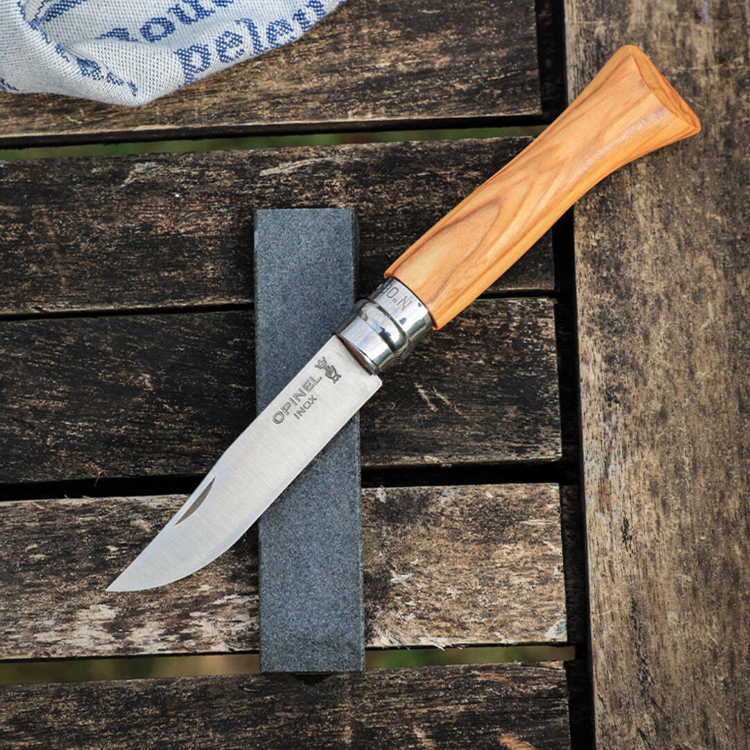 Couteau OPINEL Pierre naturelle pour aiguisage 3/4