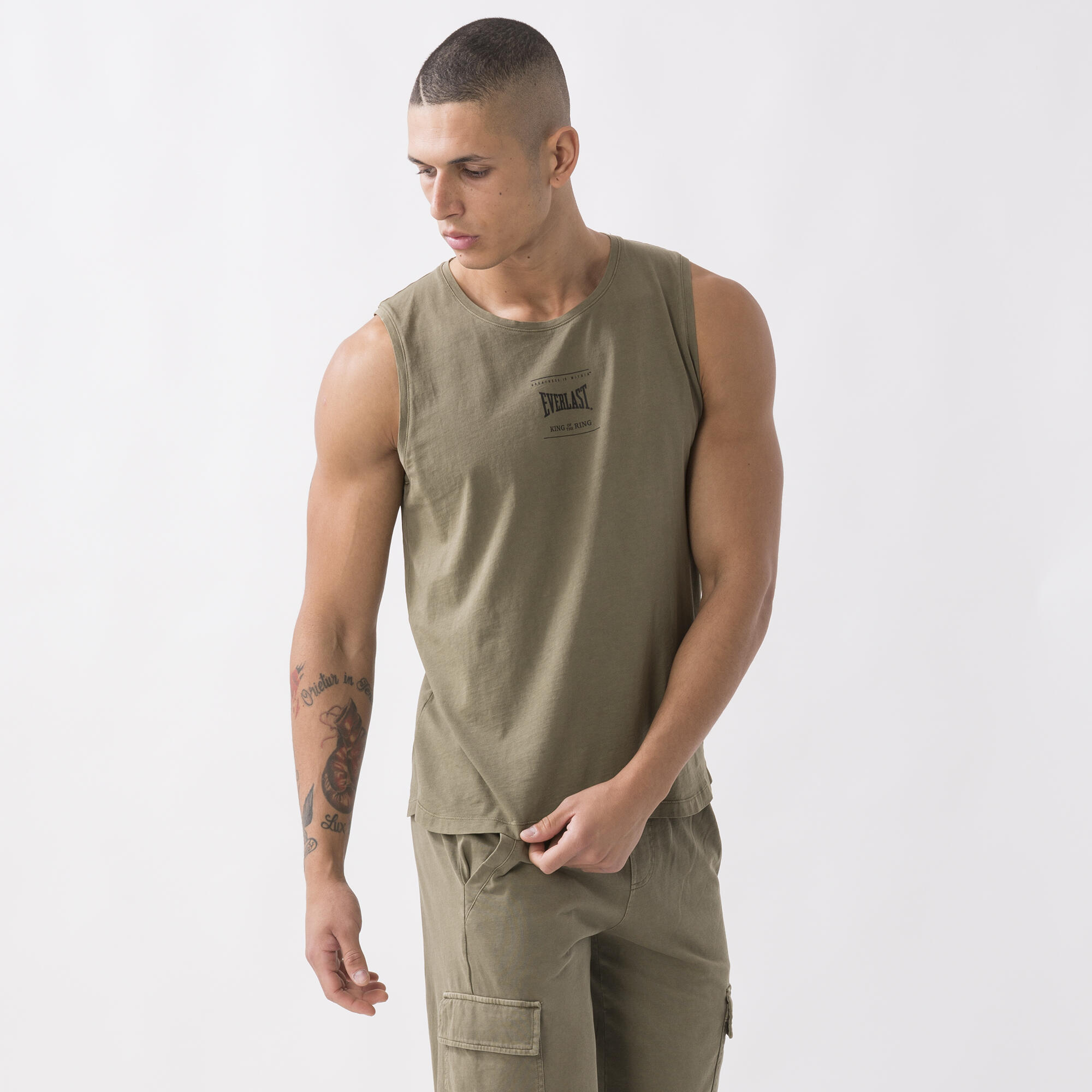 EVERLAST CAMISOLA DYNAMIC WORLD EN JERSEY MILITARY GREEN ALGODÓN