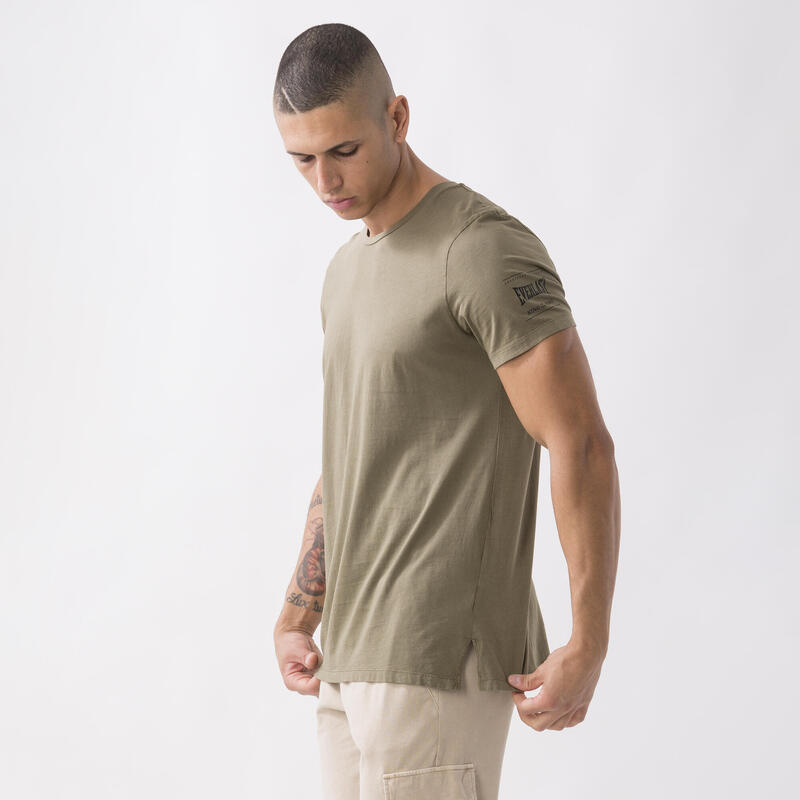 T-SHIRT DYNAMISCHE WERELD IN JERSEY MILITARY GREEN KATOEN