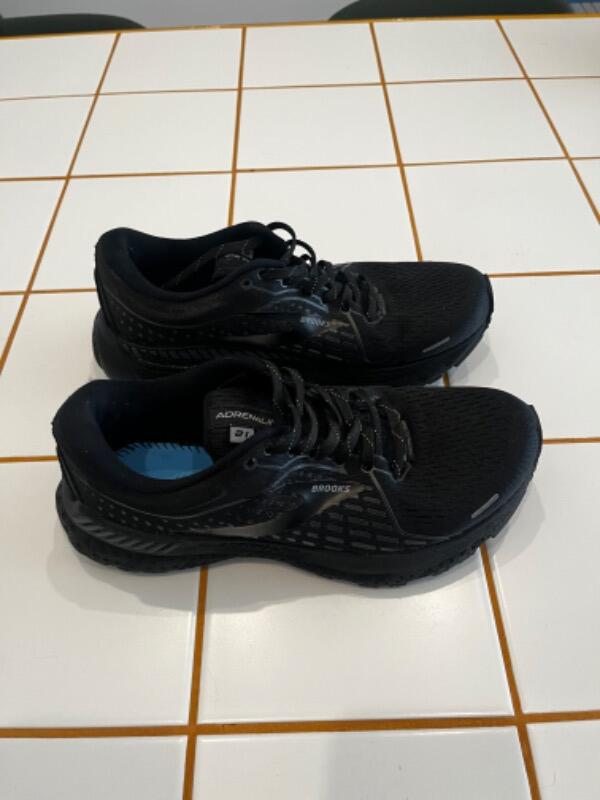 Entre Particuliers - Chaussures de course Brooks 3/4