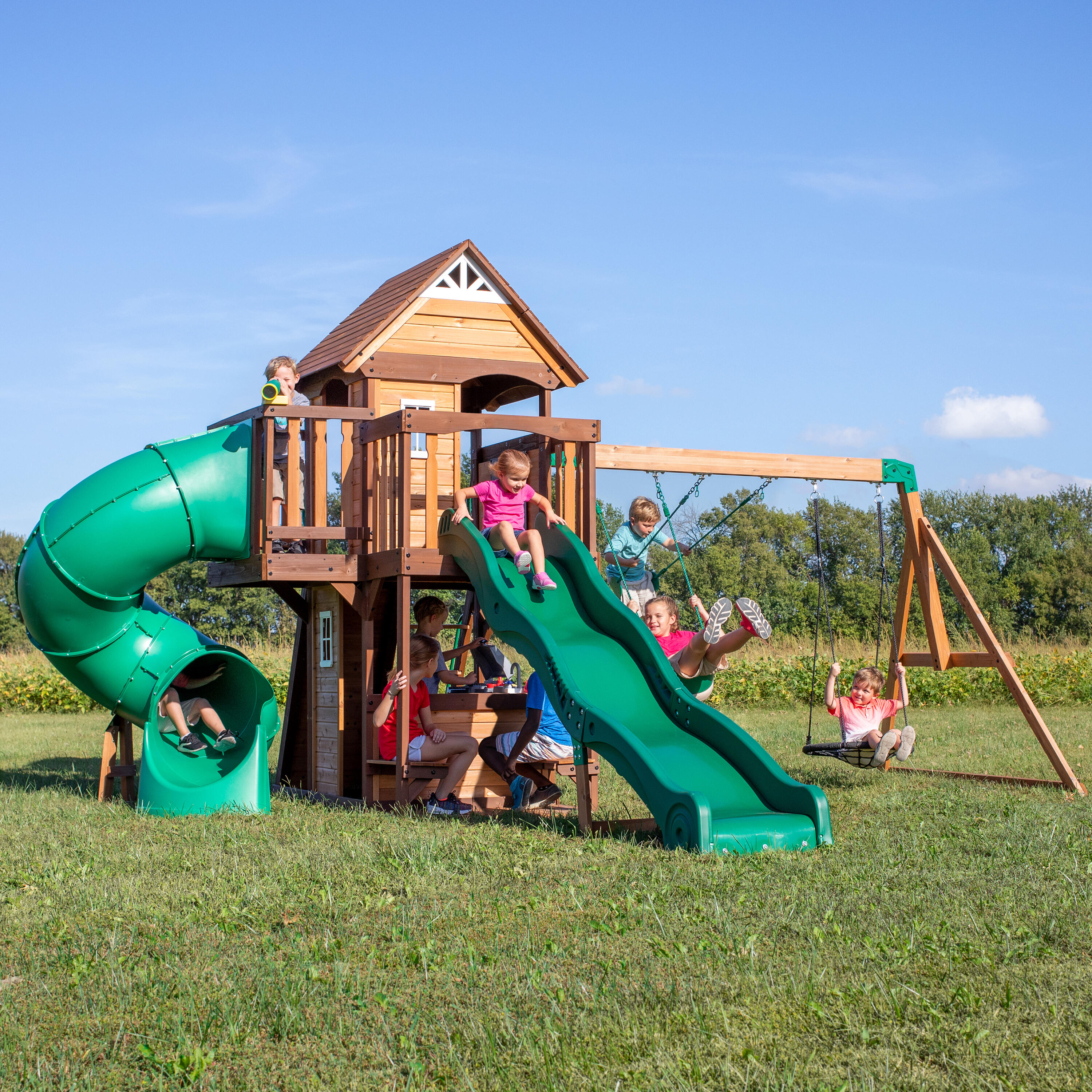 Backyard Discovery Cedar Cove Plac zabaw z hustawkami i zjezdzalniami