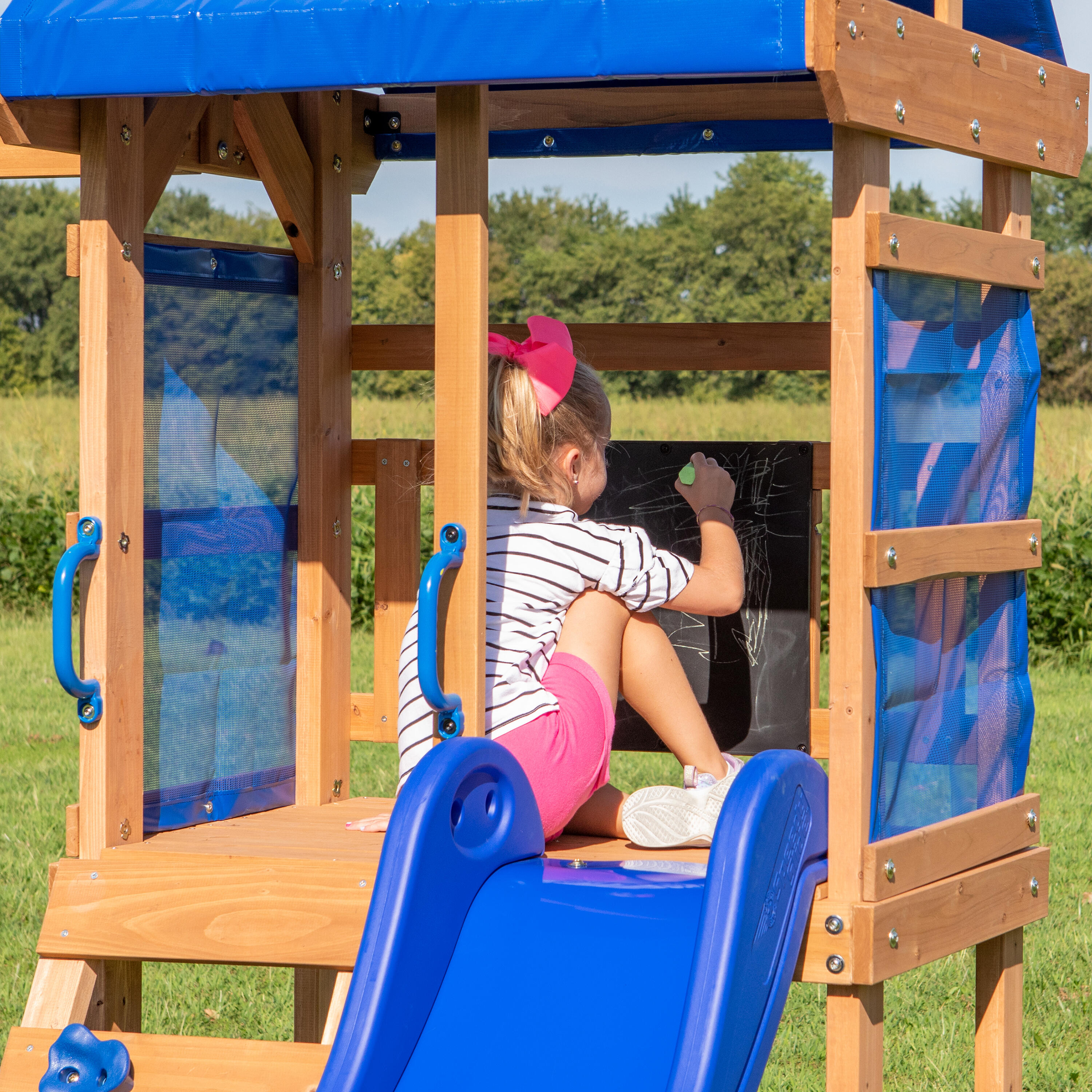 Parque Infantil con columpios y tobogán, Aurora 7/7