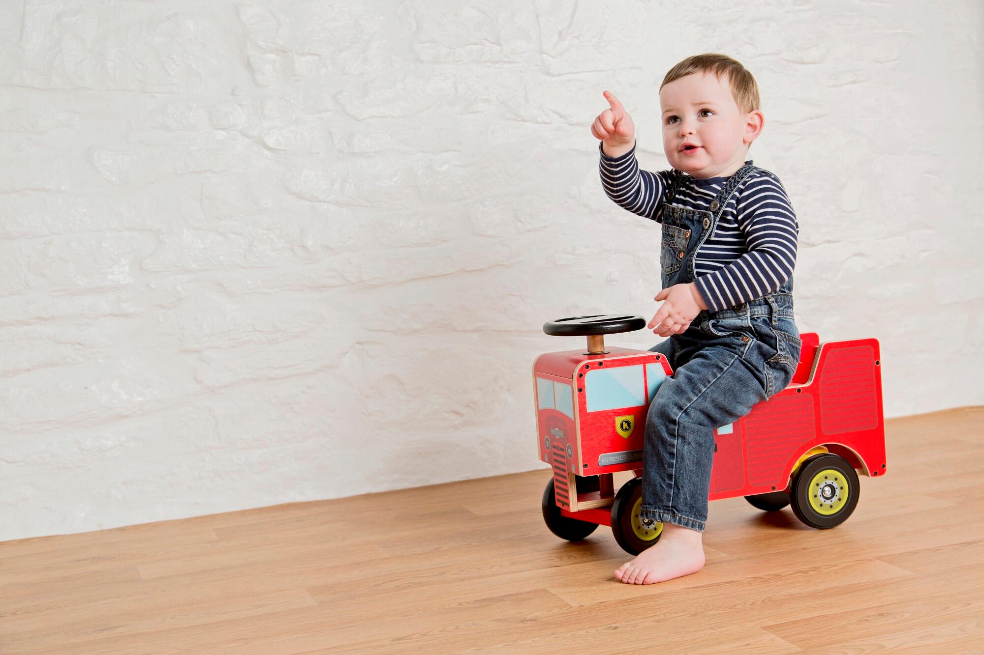 Kids Wooden Ride on Fire Engine 6/7