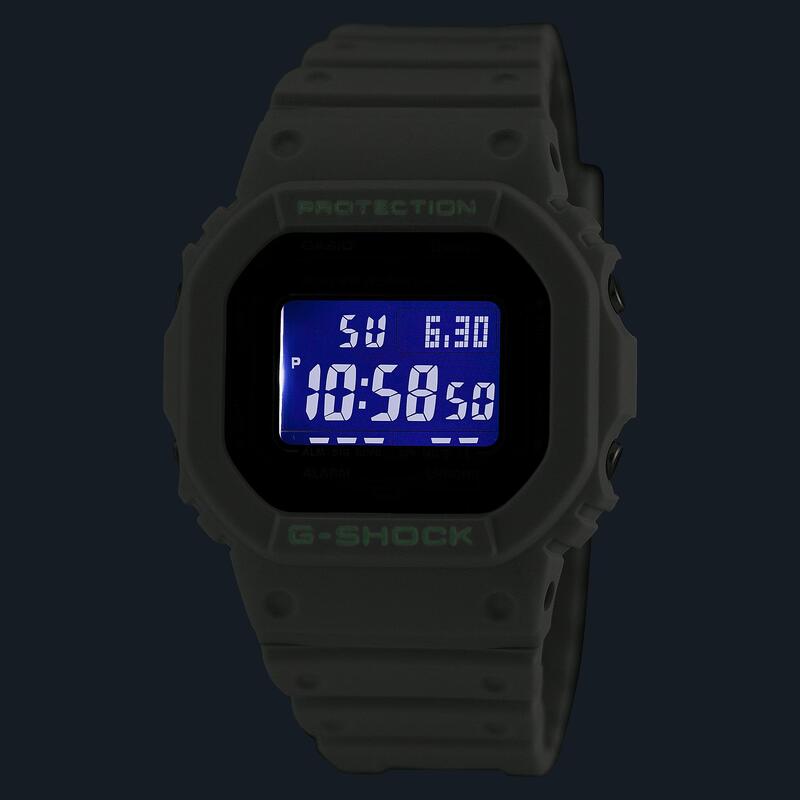 Casio Digitaal  Horloge Wit/Zwart DW-B5600SF-7ER