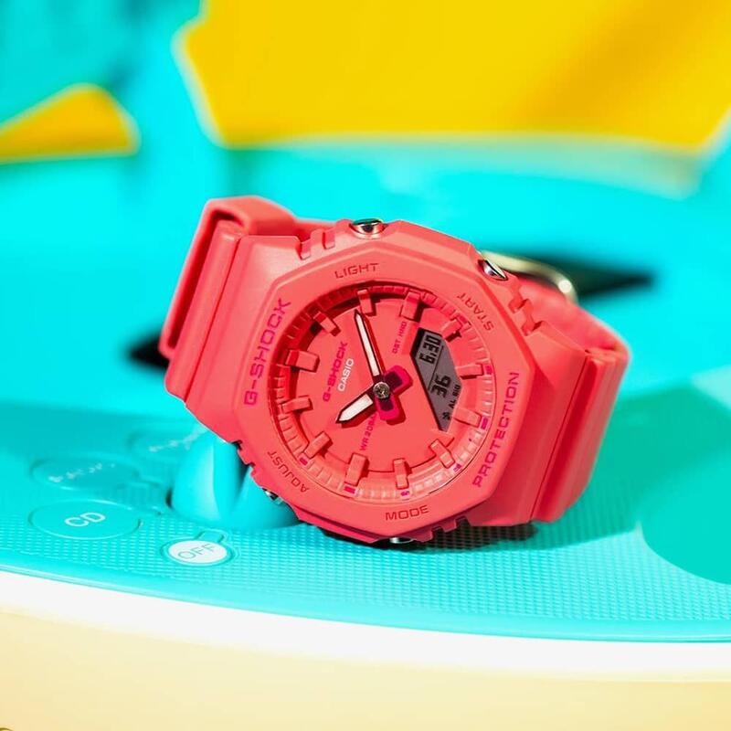 Casio Analogique - Digital Femme Rouge / Rouge GMA-P2100-4AER