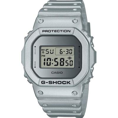 Casio digitaal horloge zilverkleurig/lcd dw-5600ff-8er