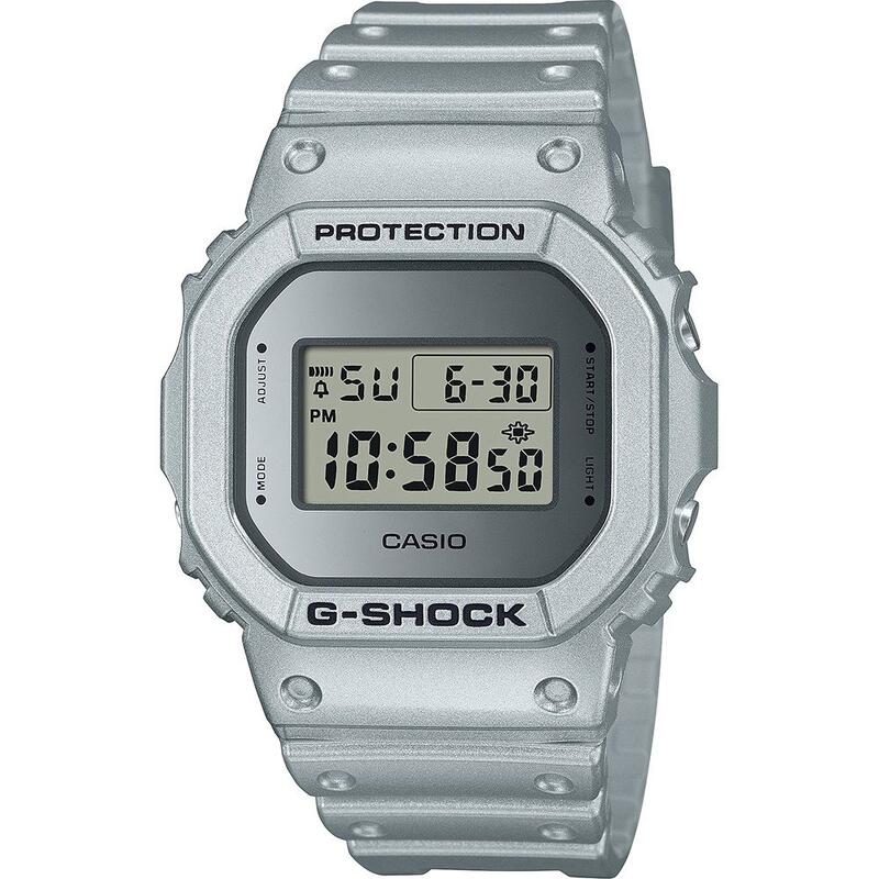 Casio Digitaal  Horloge Zilverkleurig/LCD DW-5600FF-8ER