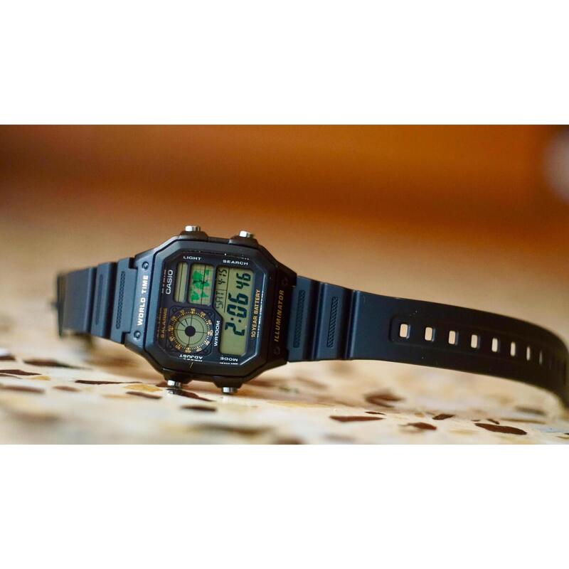 Casio Digital Hommes Noir / Noir AE-1200WH-1AVEF