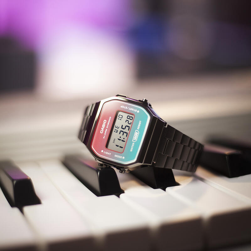 Casio Digital Unisexe Multicolore / Gris A168WERB-2AEF