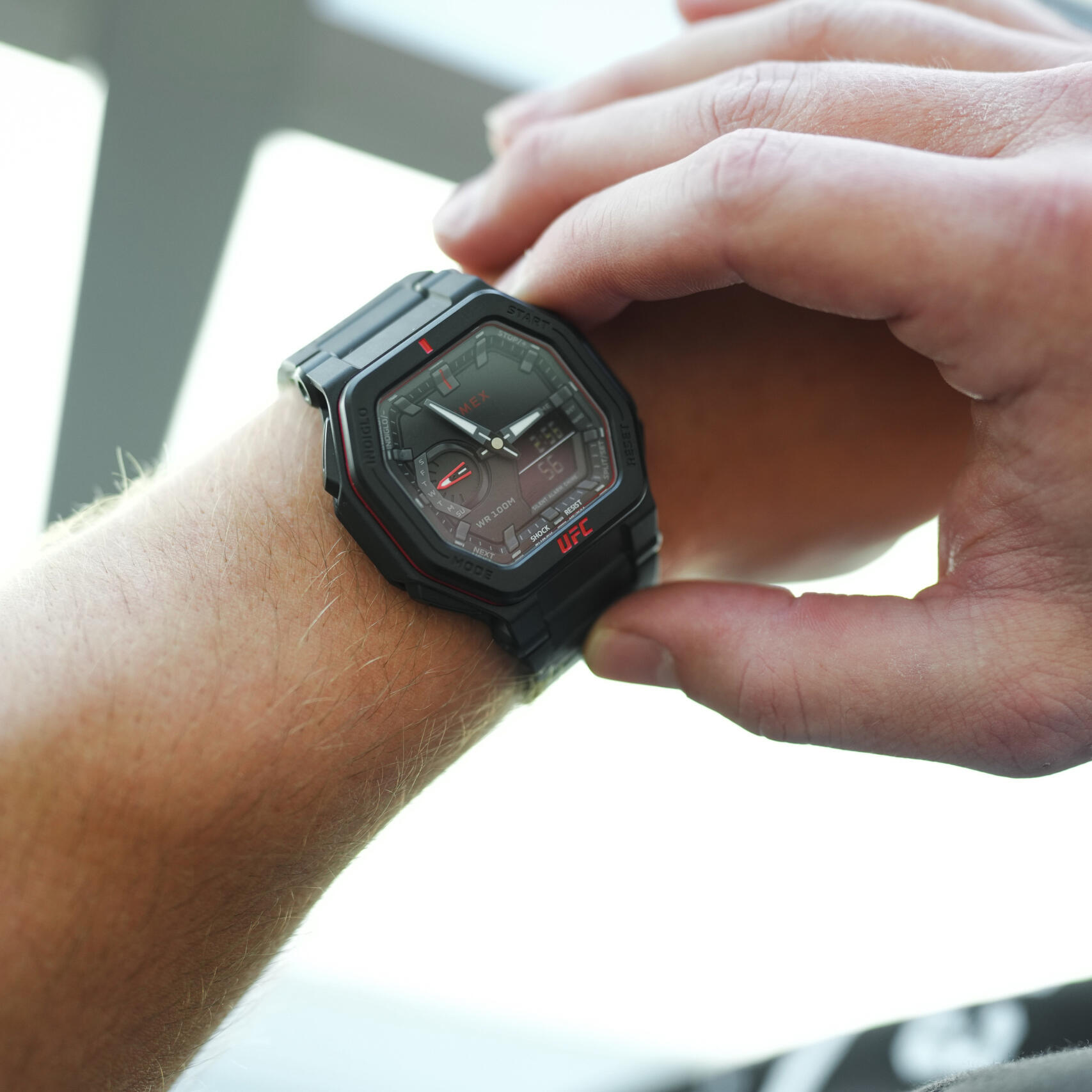 Timex Analogique - Digital Montre Noir/Noir TW2V55200 5/6
