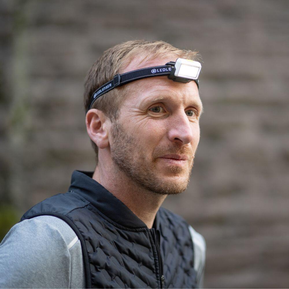 Lanterna Frontal de Corrida/Trail USB Neo5R 600 lúmens LEDLENSER 6/7