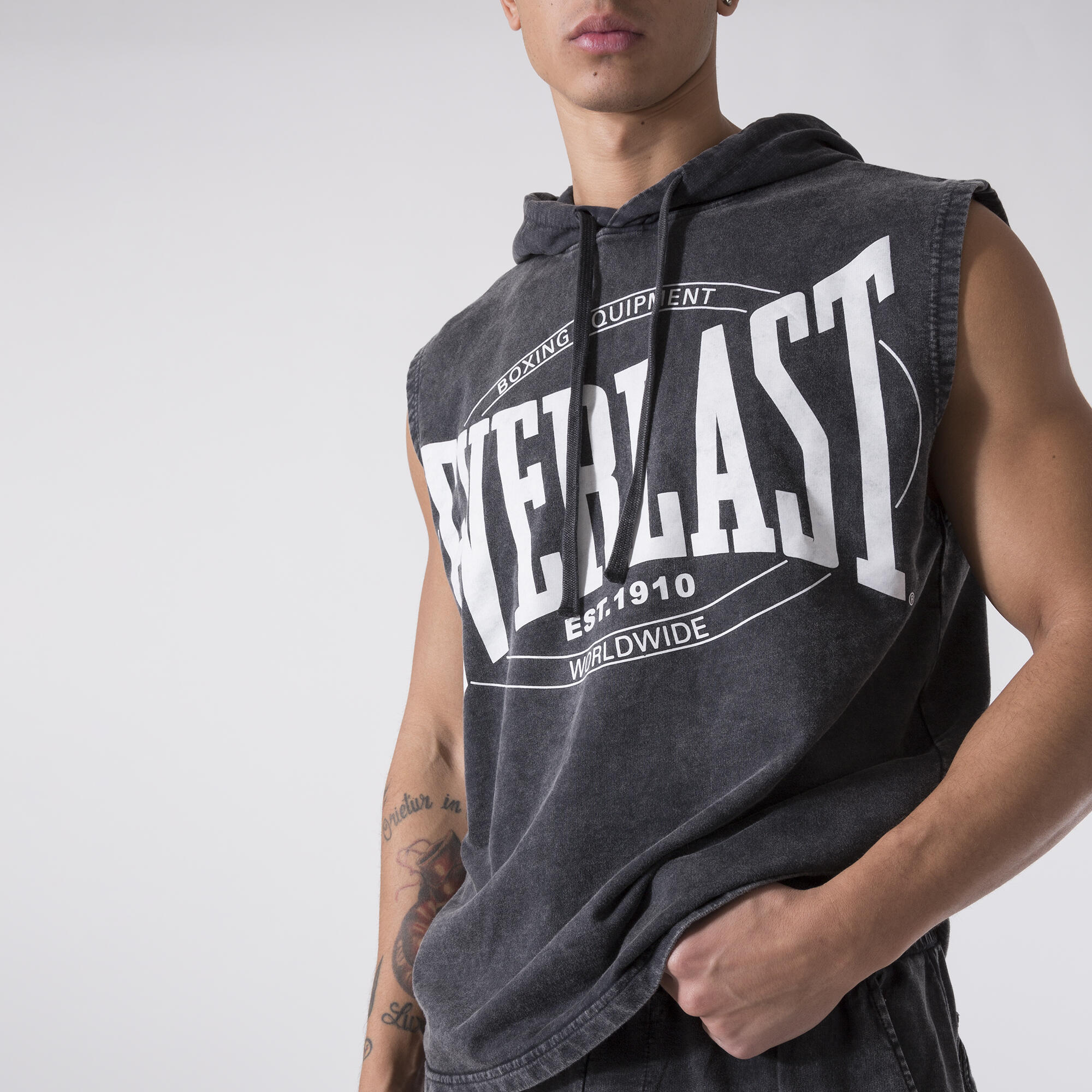 CAMISETA SIN MANGAS CON CAPUCHA ENTRENAMIENTO Y BOXEO NEGRO ALGODÓN 5/6