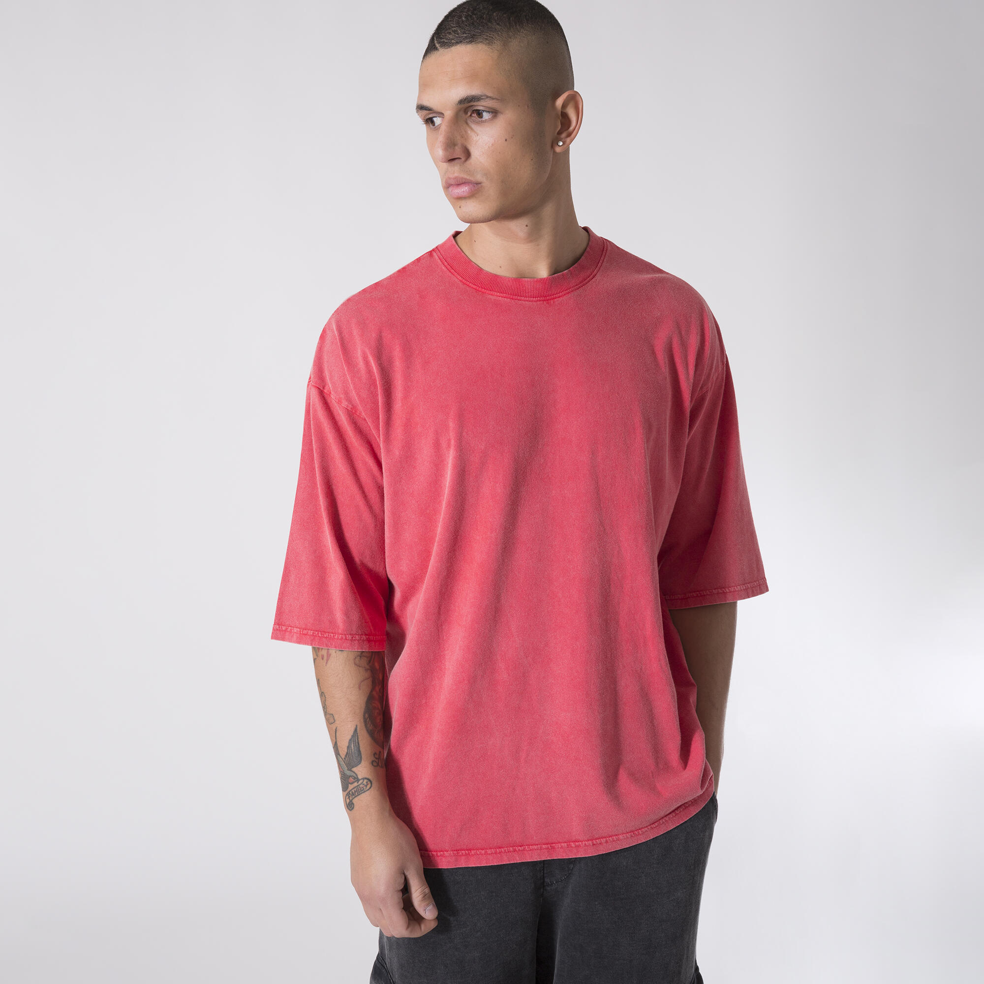 T-SHIRT ENTRAINEMENT ET BOXE AVEC COUPE OVER FIT ROUGE FLAMME COTON 5/6
