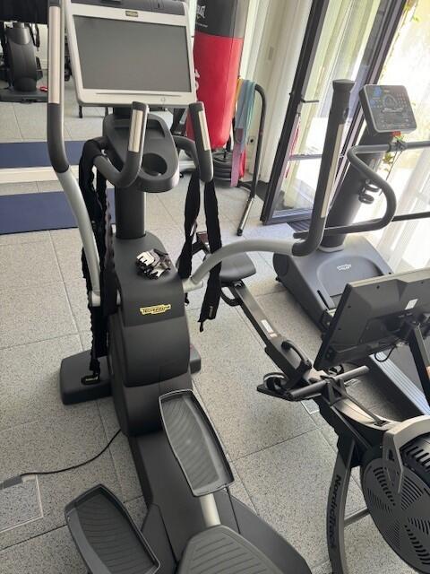 Entre Particuliers - Technogym - Crossover 700 2/3