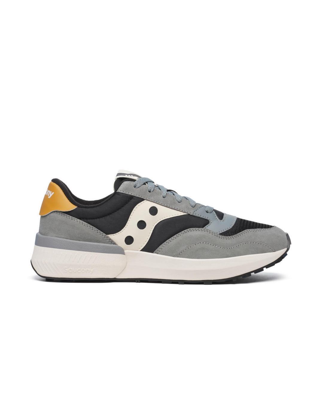 SAUCONY picture