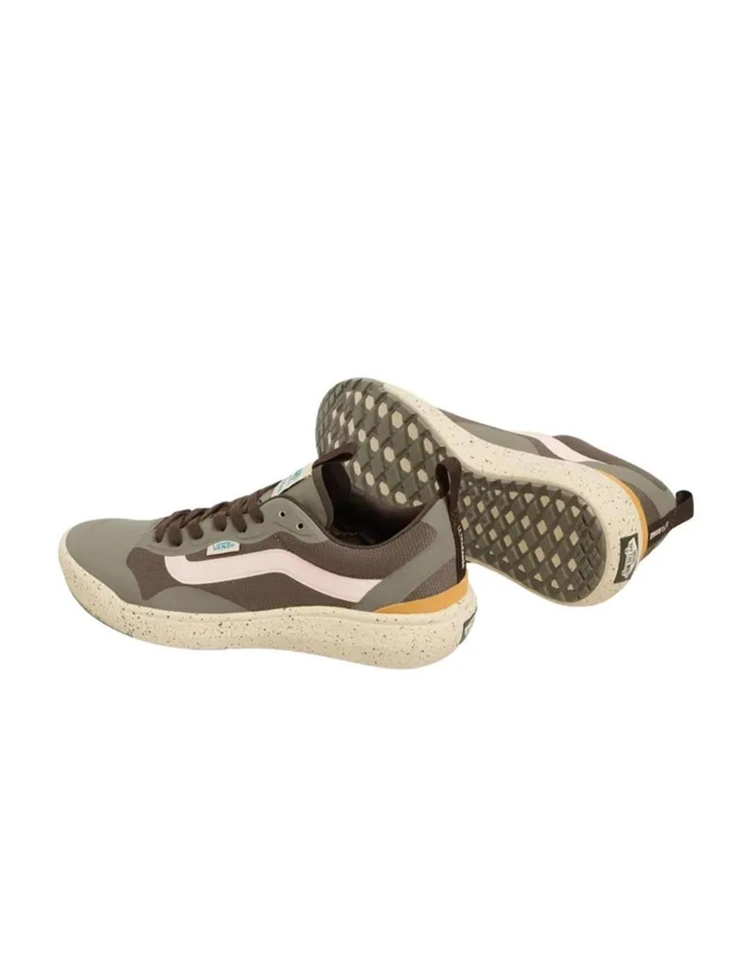 Women's Vans Mte Ultrarange Exo Multicolor Sneakers 3/4