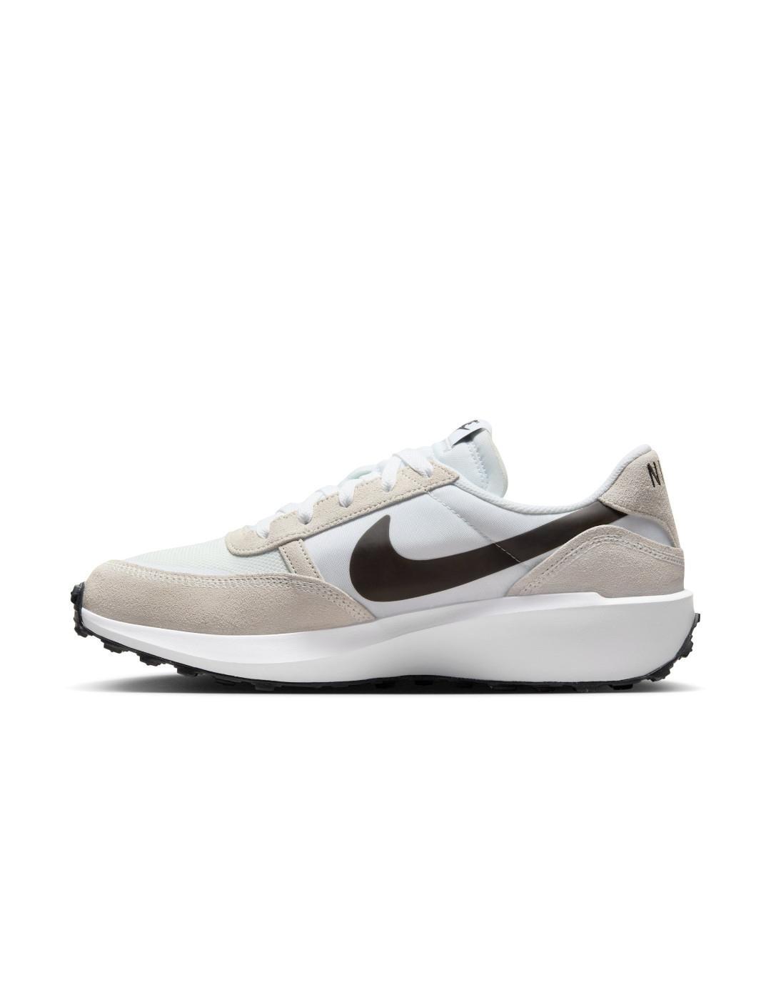 Men's Nike Waffle Debut White Sneakers 2/7