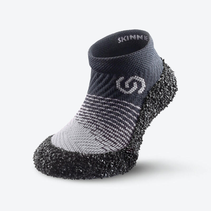 Skinners - Chaussures Super Légères Pour Tous Les Sports Skinners Kids 2.0 Stone - Chaussures De Canyoning - Gris - 28/32 - Decathlon