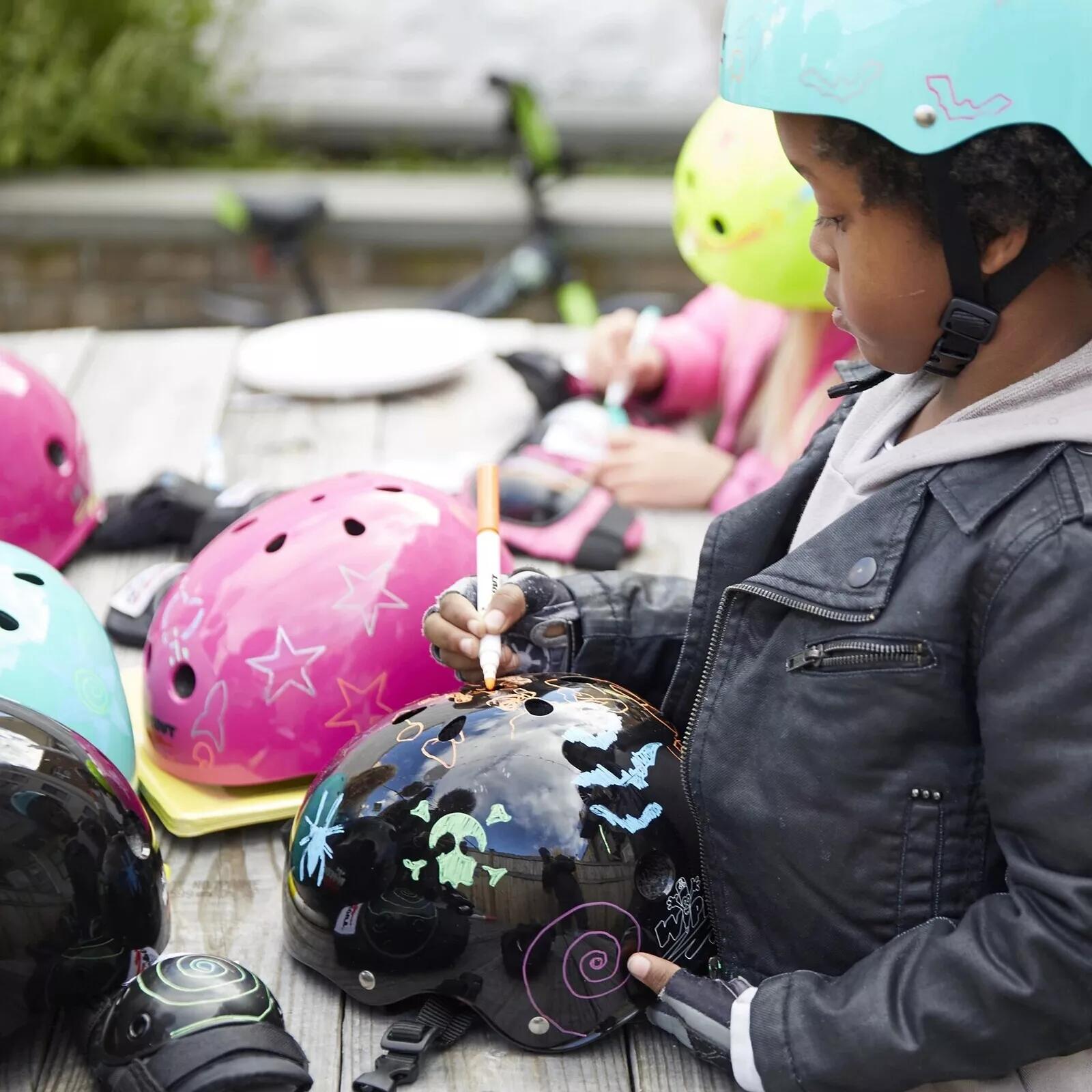Wipeout Dry Erase Fietshelm voor kinderen - Zwarte Glans 5+ 6/7