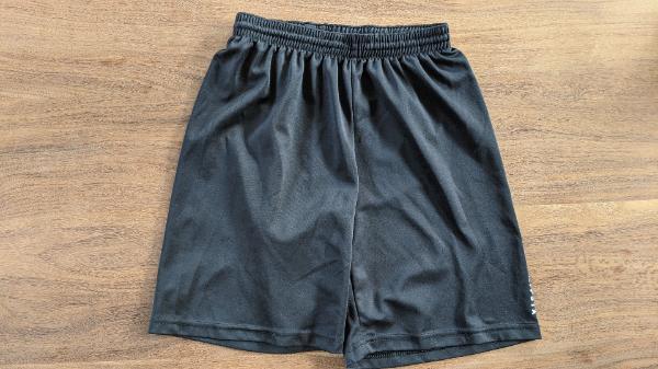 Entre Particuliers - Kipsta short essentiel noir 12 ans