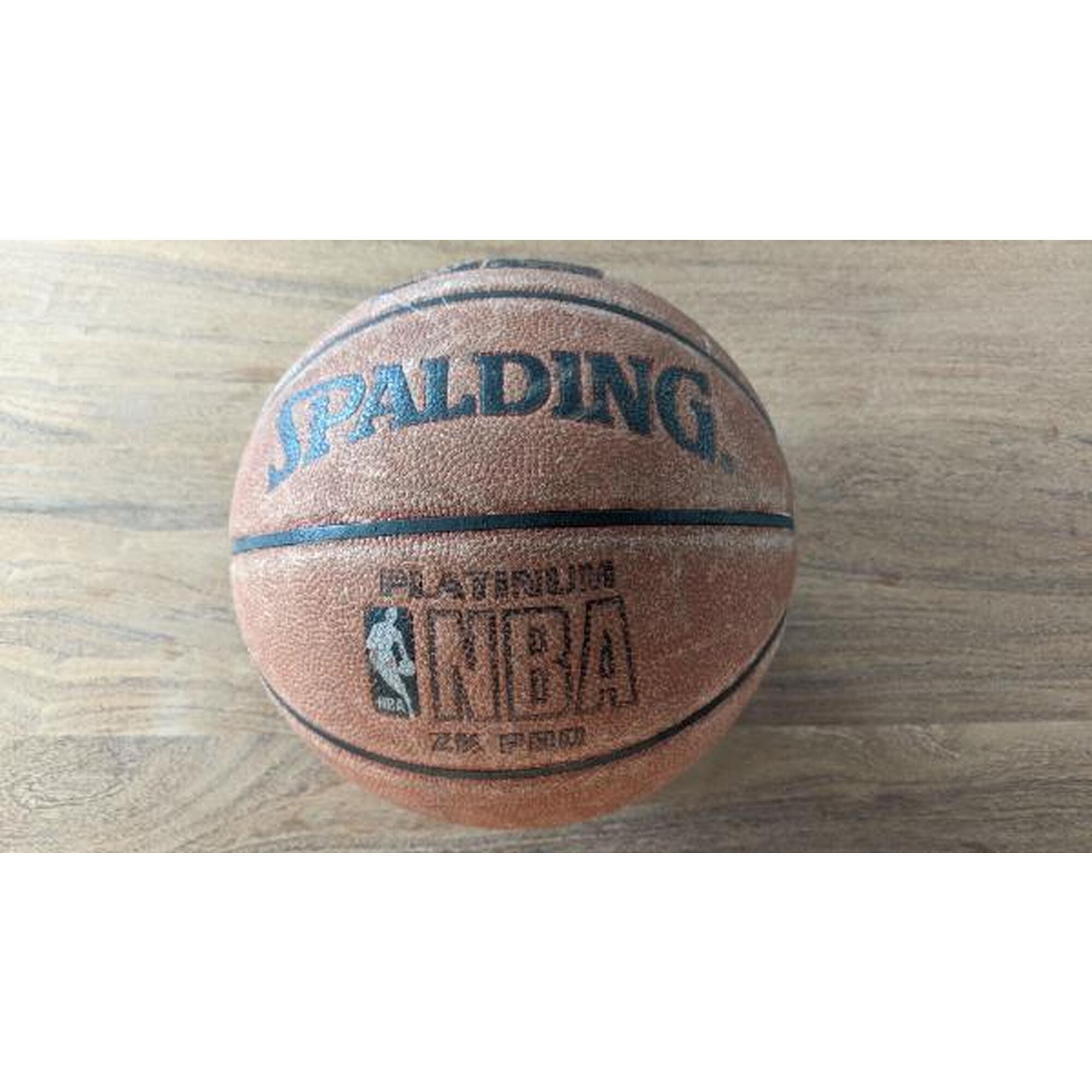 Entre Particuliers - Basket-ball Spalding NBA signature taille 7