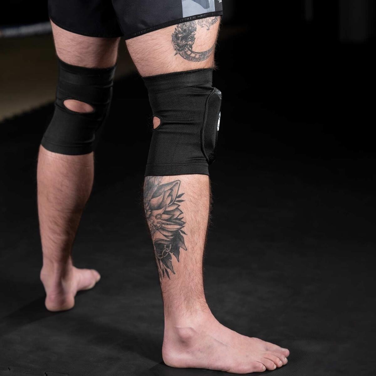 APEX Striking Knee Pads 4/4