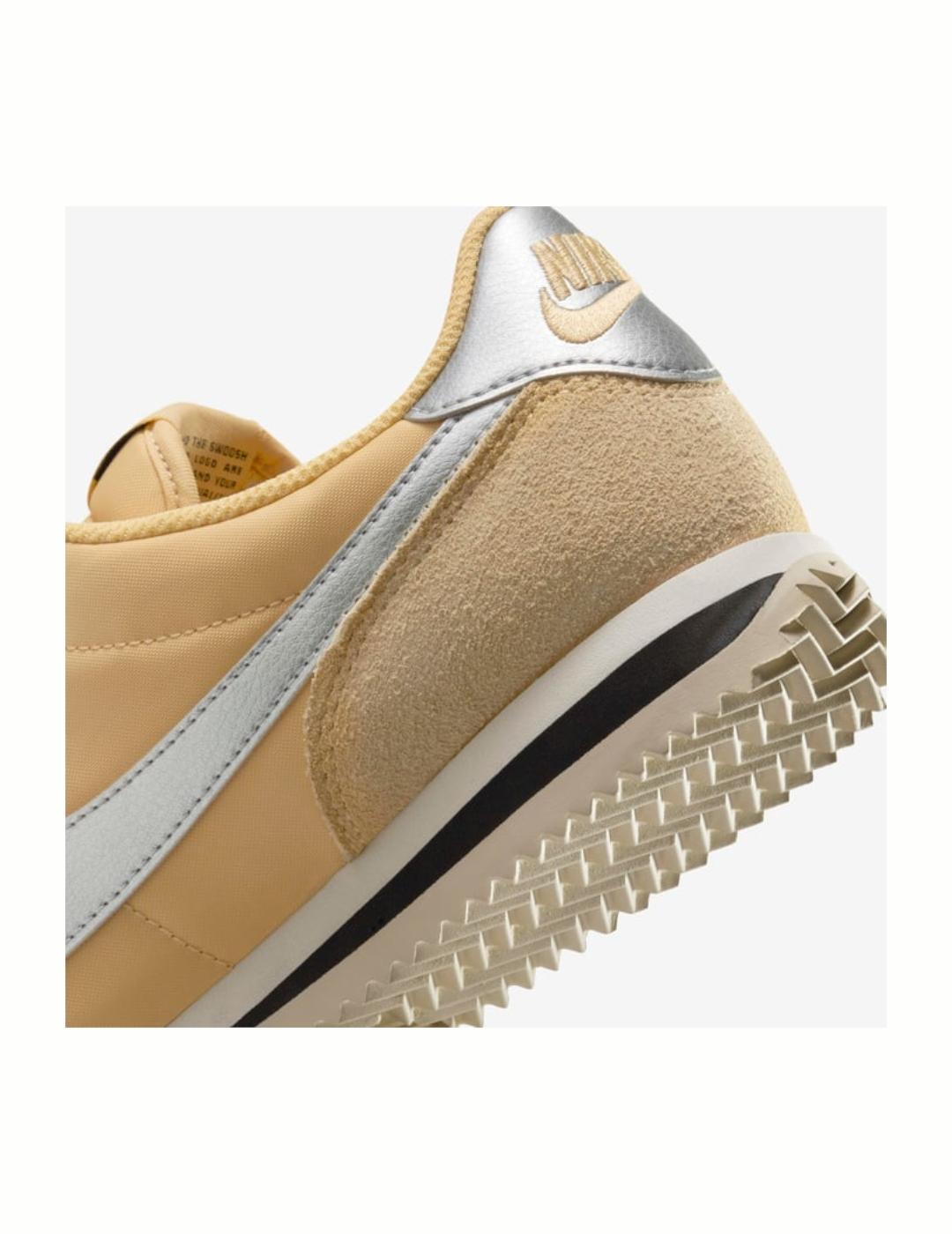Chaussures Nike Cortez jaune 5/5