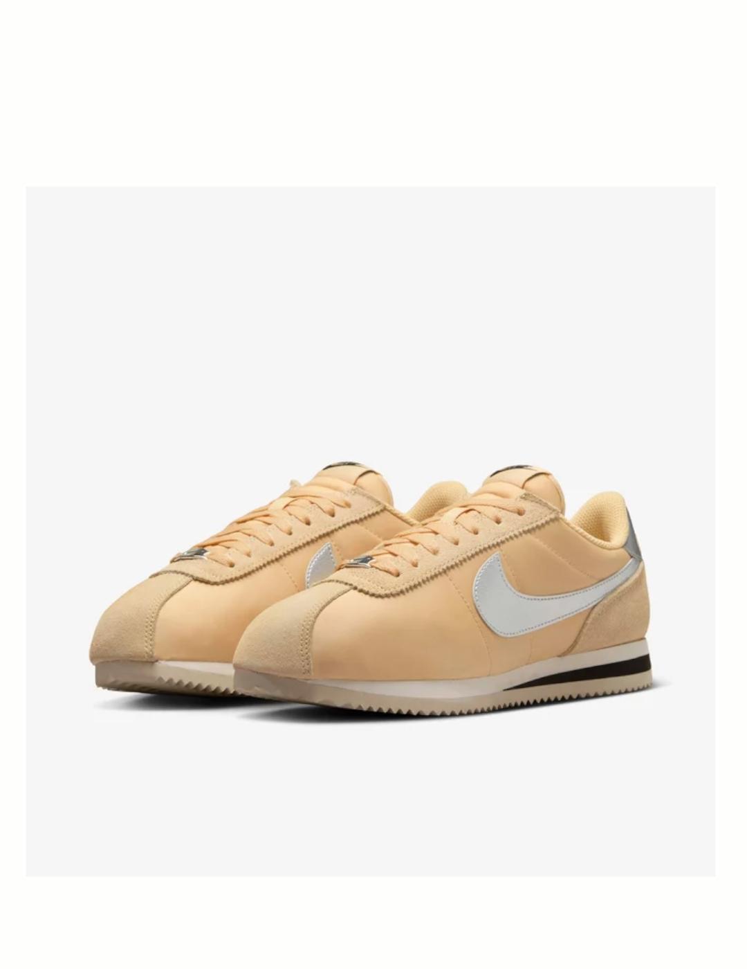 Chaussures Nike Cortez jaune 3/5