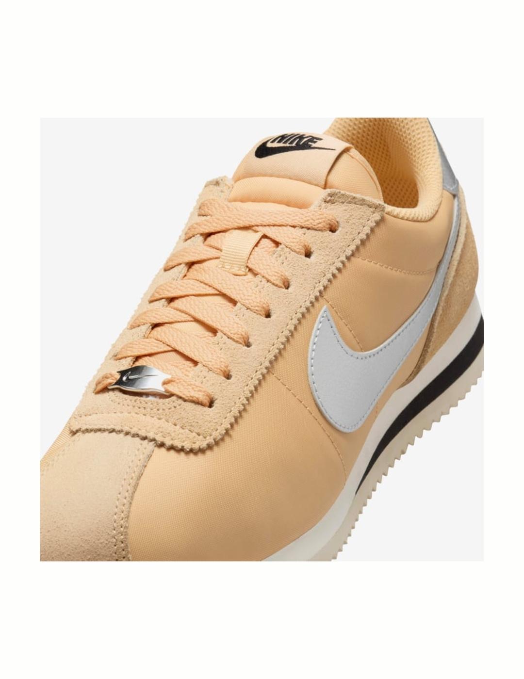 Chaussures Nike Cortez jaune 4/5