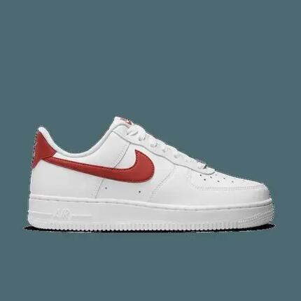 Chaussures Nike Air Force 1 blanches pour femmes