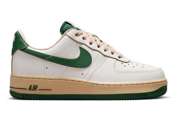 NIKE picture