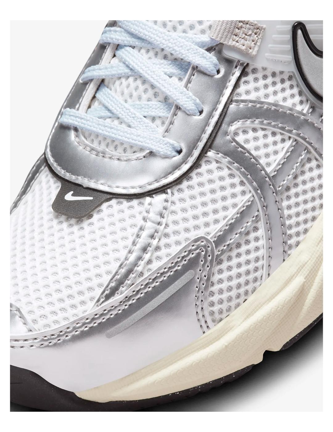 Schoenen - hardlopen - v2k run - wit/metallic zilver 5/6
