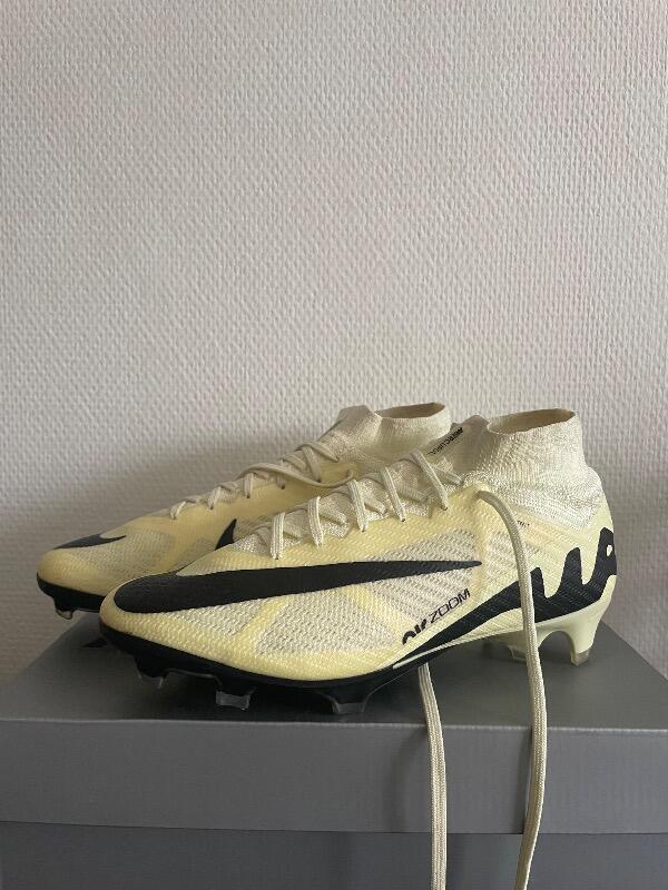Entre Particuliers - Zoom superfly 9 Elite FG 2/5