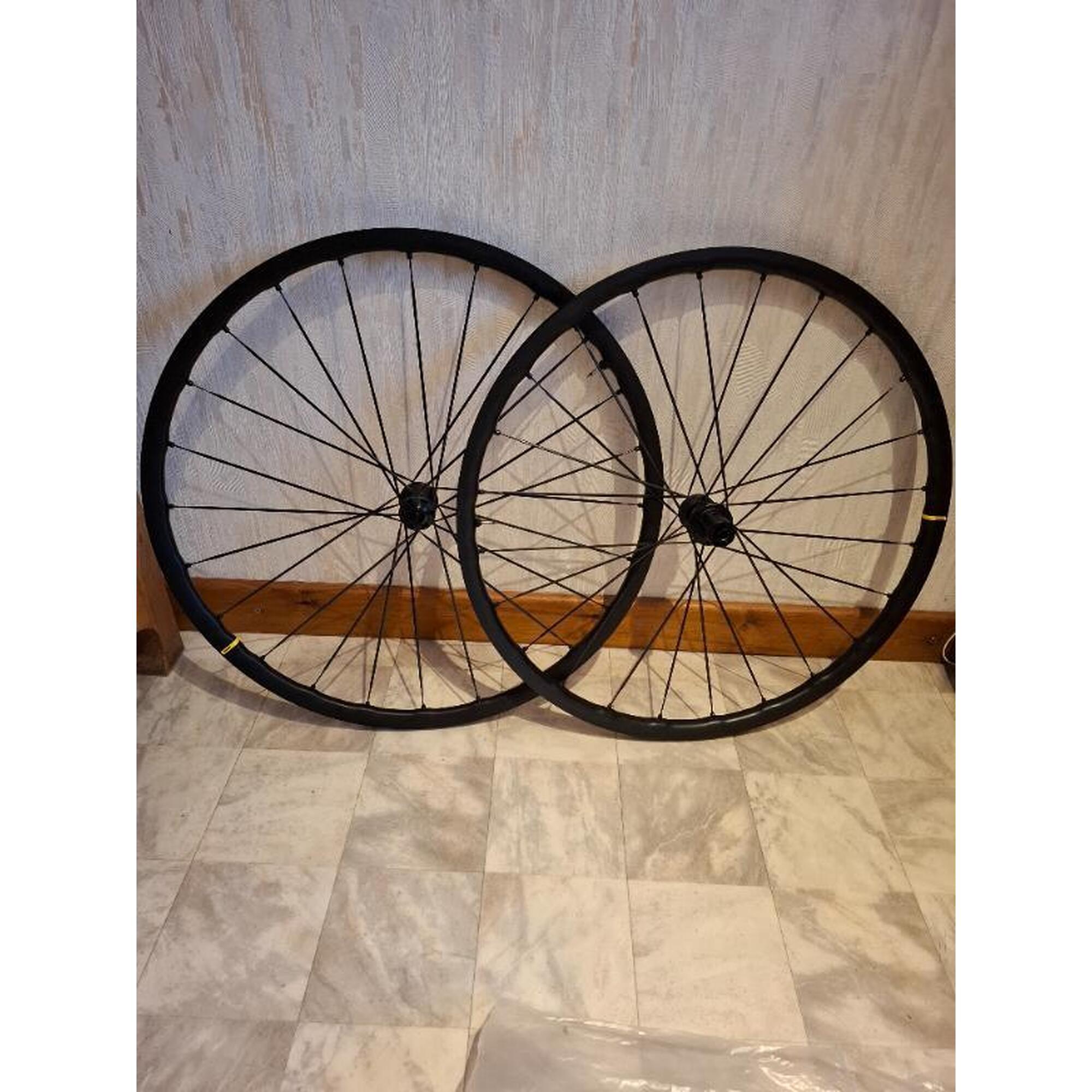 Entre Particuliers - roue mavic ksyrium SL disque centerlock  shimano Entre particuliers      38160€    MAVIC Entre Particuliers - roue mavic ksyrium SL disque centerlock  shimanoVendu exclusivement en ligne   