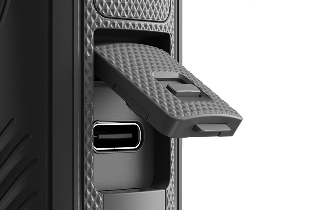 Insta360 X4 krytka USB portu 4/6