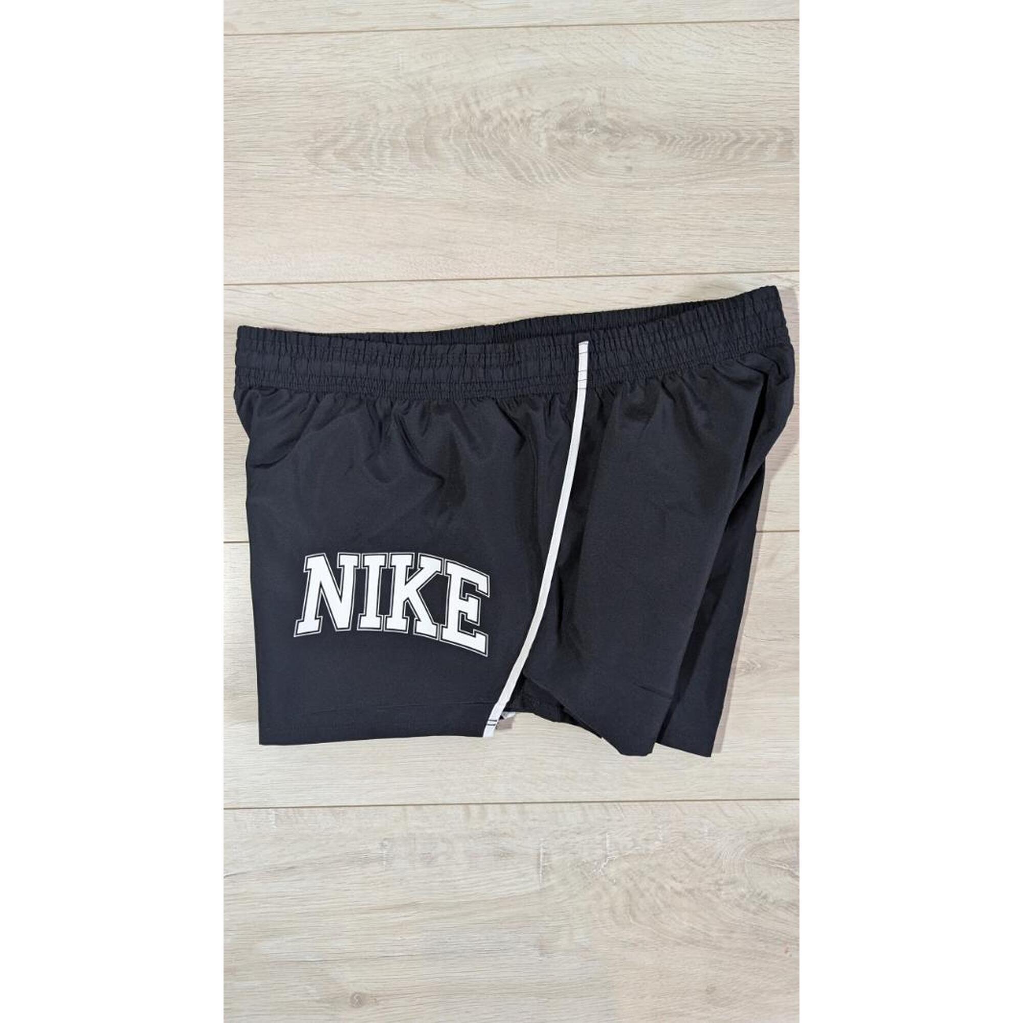 Entre Particuliers - Short Nike noir femme