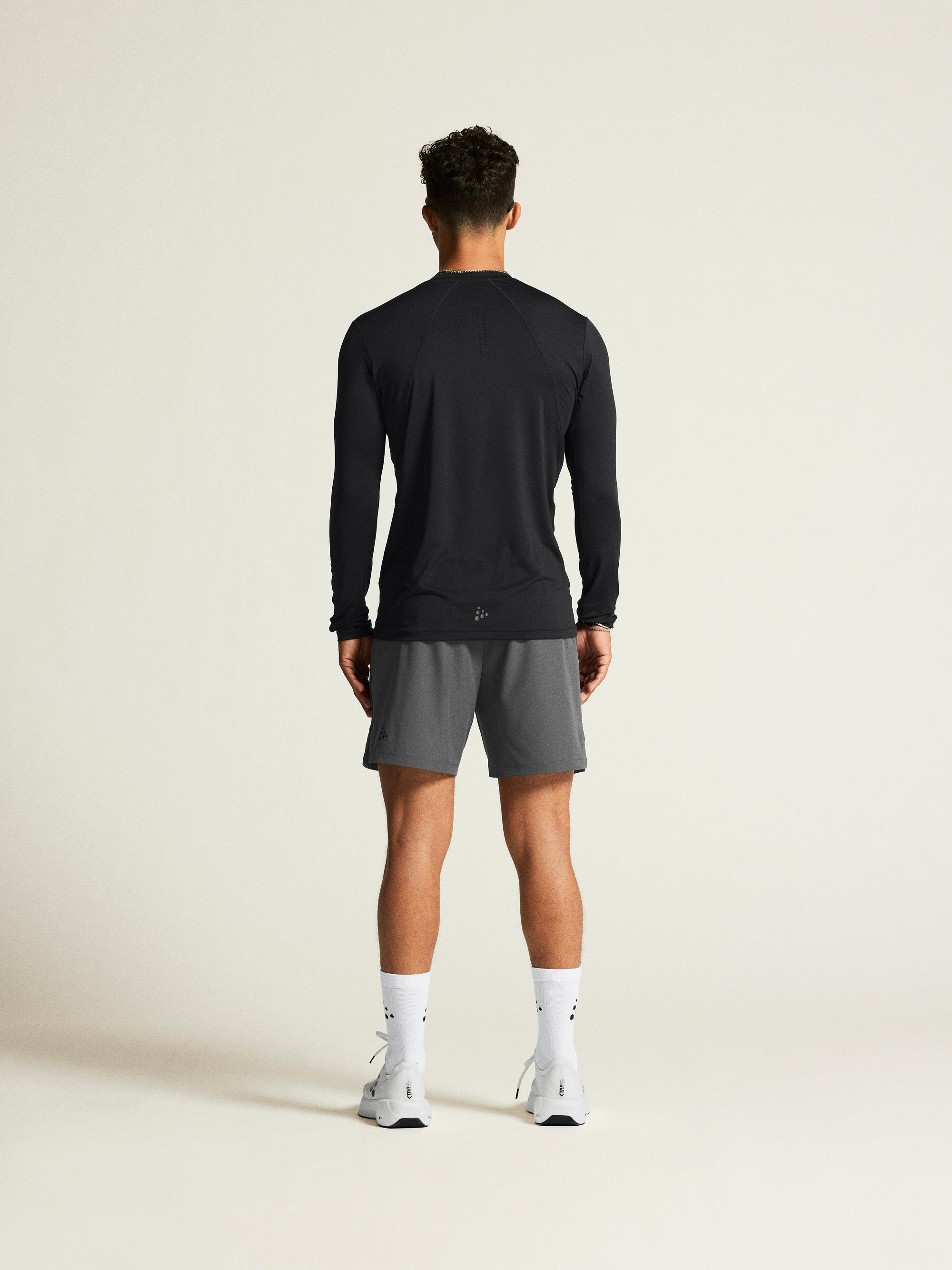 ADV ESSENCE LONG SLEEVE TEE 2 2/2