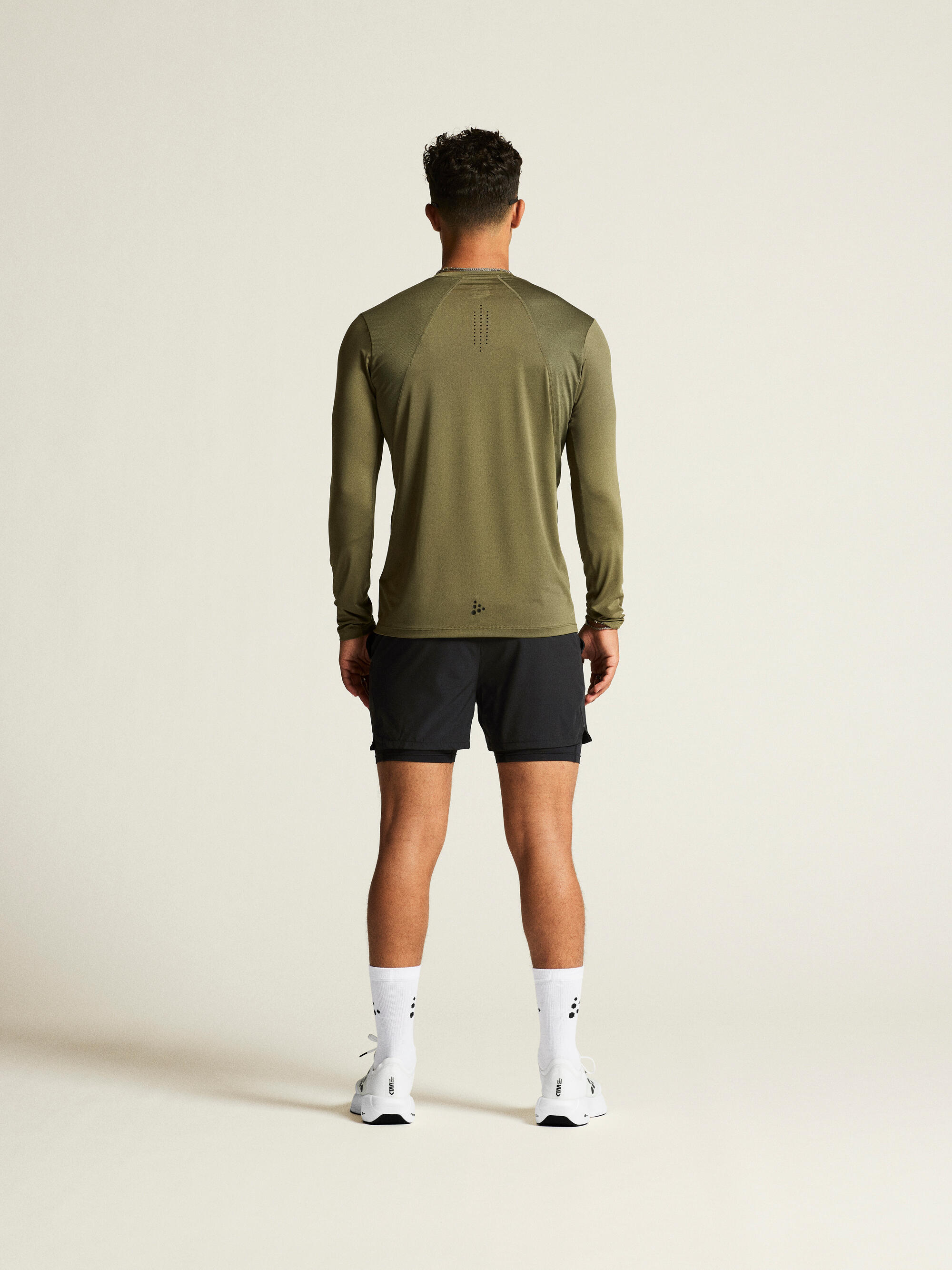 ADV ESSENCE LONG SLEEVE TEE 2 2/2