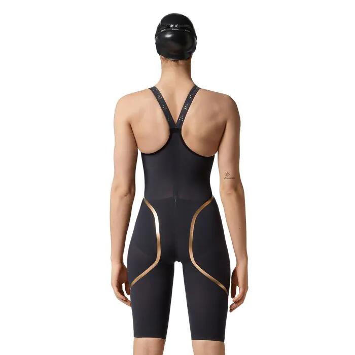 Akron Venom Hero Womens Closedback Kneesuit 2/3