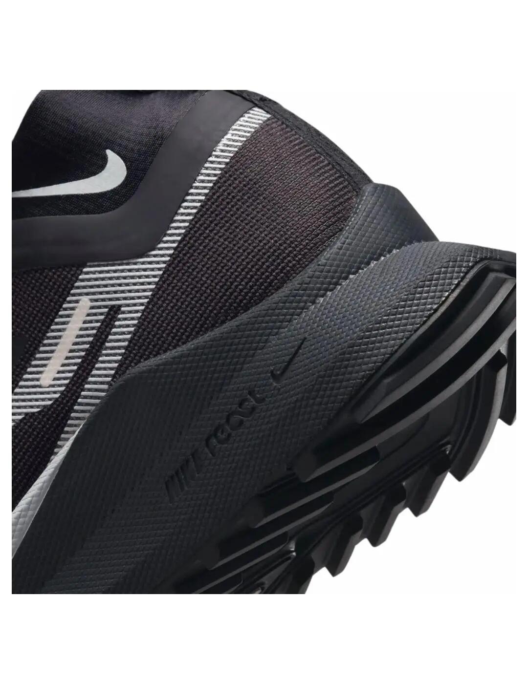 React Pegasus Trail 4 Gore-Tex Black Wolf Grey 5/6