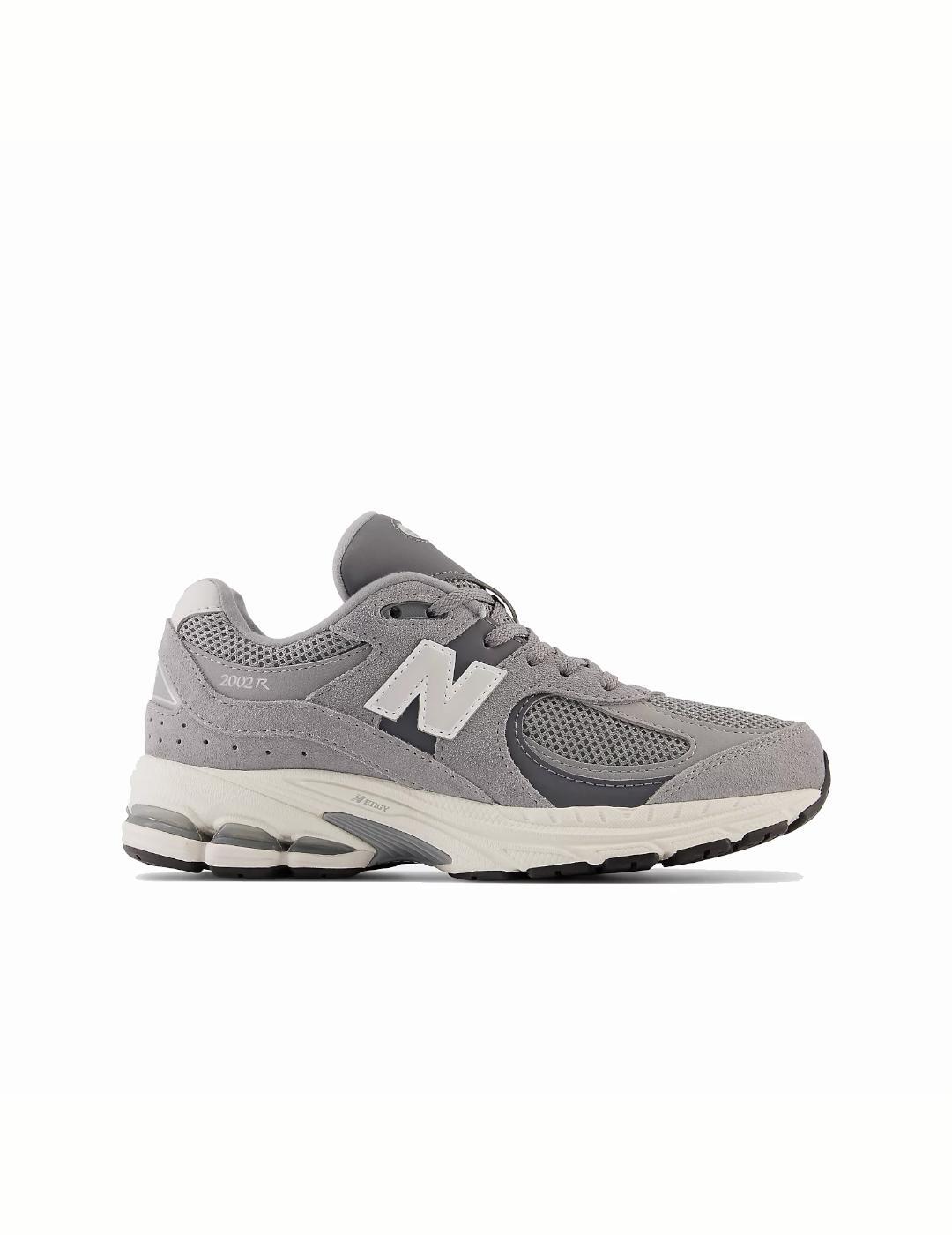 NEW BALANCE picture
