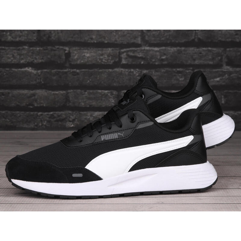 Încălțăminte universale bărbătești Puma Runtamed